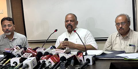 Panchayat Election : नामांकन के दौरान अशांति के बीच राज्य चुनाव आयोग ने बुलायी सर्वदलीय बैठक