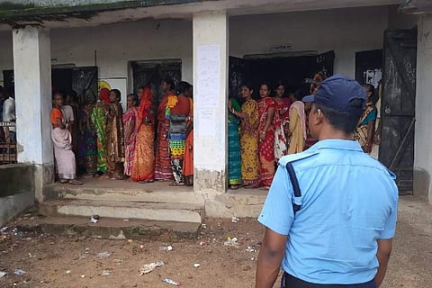 WB Panchyat Election : कई मतदान केंद्रों पर नहीं है केंद्रीय बलों की तैनाती