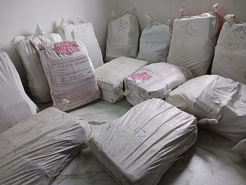 एयरपोर्ट इलाके में 50 लाख के कफ सिरप के साथ तीन तस्कर गिरफ्तार