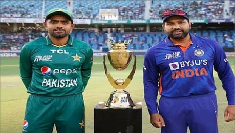 Ind vs Pak: मैदान पर बूंदाबांदी ने बढ़ाई टेंशन, मैच के दौरान बारिश के आसार
