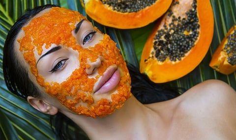 Papaya for skin: चेहरे की रंगत निखारने के लिए ऐसे करें पपीते का इस्तेमाल