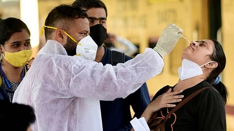 देश में बढ़ी कोरोना संक्रमितों की संख्या, एक्टिव केस 4000 के पार