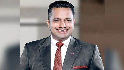 मोटिवेशनल स्पीकर विवेक बिंद्रा पर FIR दर्ज, शादी के 24 घंटे के भीतर ही पत्नी से मारपीट का आरोप