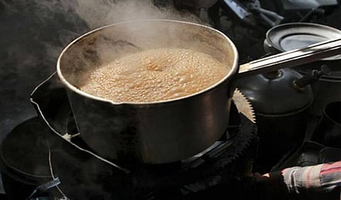 चाय बनाते वक्त कहीं आप भी तो नहीं करते ये गलती, बन जाती है जहर