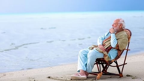 Lakshwadeep : पीएम मोदी के सपोर्ट में उतरा बॉलीवुड, सलमान-अक्षय ने …