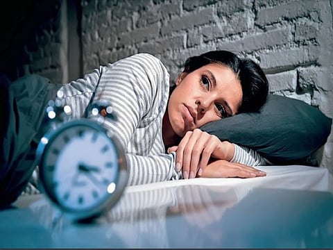 नींद को नजरअंदाज करना पड़ सकता है भारी, जानें कैसे बचें गंभीर बीमारियों से