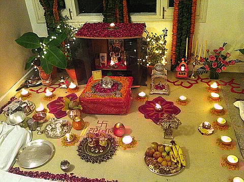 दिवाली से पहले घर की सफाई: घर से हटाएं ये 5 अशुभ चीजें, पूरे परिवार पर बरसेगी मां लक्ष्मी की कृपया