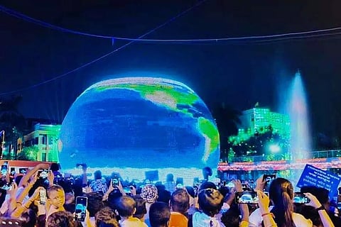 कोलकाता के दुर्गा पूजा पंडाल में उठी डॉक्टर के लिए न्याय की आवाज