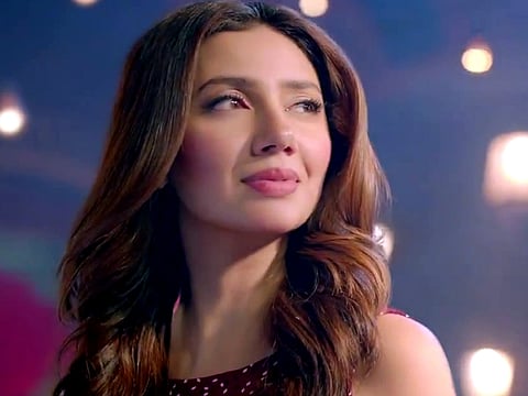 शाहरुख खान की सास की सिफारिश पर फिल्म में काम पाने वाली माहिरा खान, आज है 170 करोड़ की मालकिन