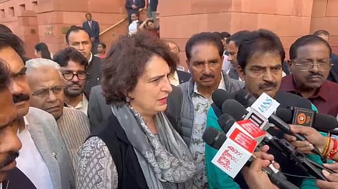 मनरेगा से महात्मा गांधी का नाम क्यों हटाया जा रहा है: प्रियंका गांधी