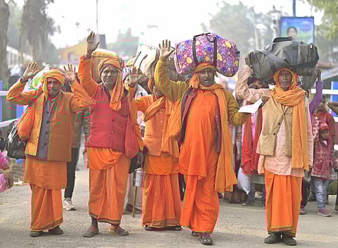 गंगासागर में आज पुण्य स्नान, लाखों श्रद्धालु लगायेंगे डुबकी