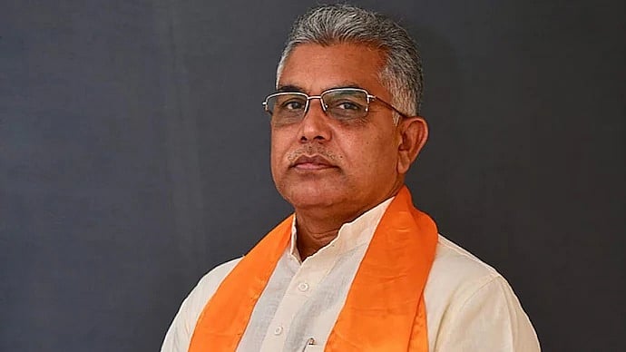ब्रिगेड मंच पर दिलीप घोष की शादी का जिक्र, पीएम मोदी ने मांगी मिठाई