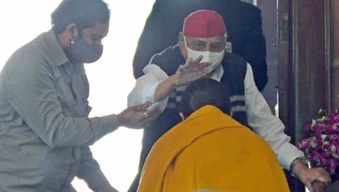 Smriti Irani, Mulayam Singh Yadav