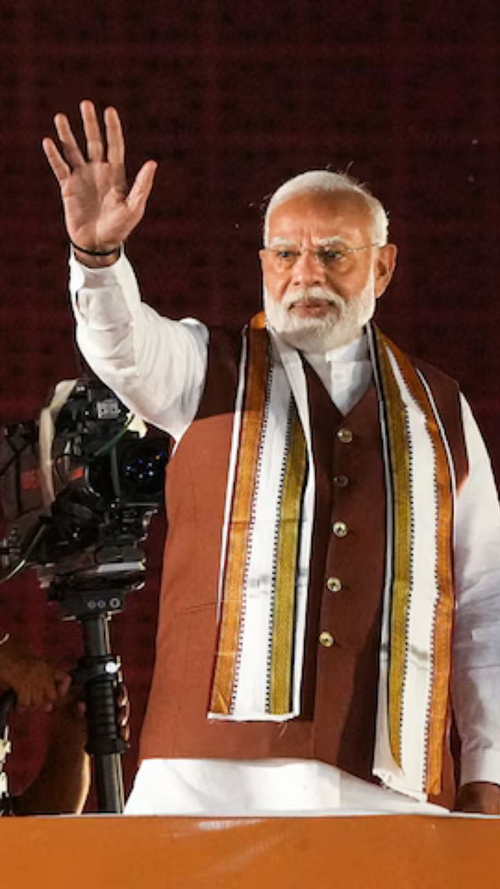 Narendra Modi : प्रत्येक मंत्र्याच्या फोनमध्ये 'तो' एक नंबर असायलाच हवा ...