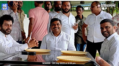 Uddhav Thackeray Shiv Sena kolhapur district chiefs meeting
