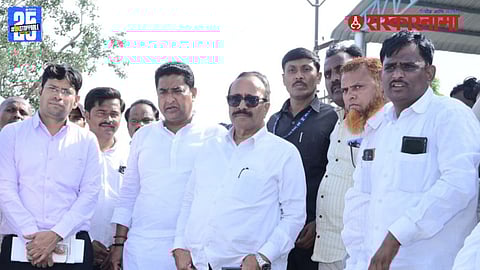 Guardian Minister Atul Save Visit Heavy  Rain Effected Area News Nanded