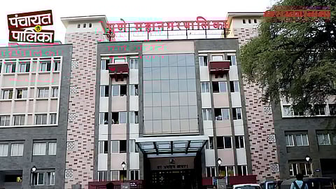 Citizens crowd PMC offices to file objections after large-scale errors and mismatched entries surface in Pune’s draft voter list ahead of the municipal corporation election.