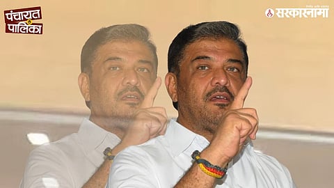 Congress leader and former minister Sunil Kedar during a public interaction as his party faces significant losses in Nagpur district municipal council elections.