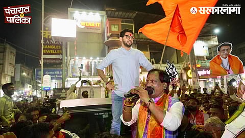 Shiv Sena (UBT) leader Aaditya Thackeray standing atop a jeep while addressing supporters in Chhatrapati Sambhajinagar, echoing Balasaheb Thackeray’s iconic campaigning style ahead of civic elections.