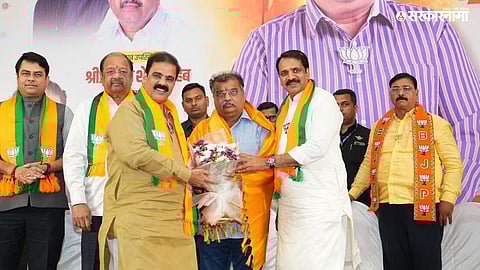 Ravindra Chavan addresses the media after controversy sparked by Mayor Kripashankar Singh’s statement.

