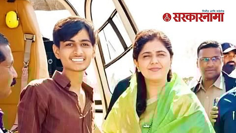 Pankaja Munde public interaction viral