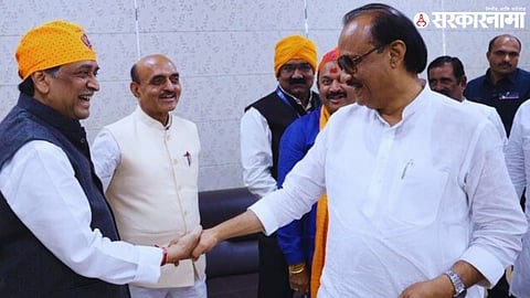 Former Chief Minister Ashok Chavan recalls emotional memories of his last meeting and final handshake with Ajit Pawar during a public event in Nanded.