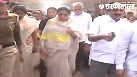 Sunetra Pawar pays tribute to Yashwantrao Chavan at Karad