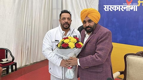 AAP leader Lucky Oberoi shot dead outside Model Town Gurdwara in Jalandhar