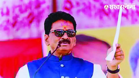 BJP leaders with MLA Ratnakar Gutte after Parbhani Zilla Parishad election results, highlighting the political alliance that helped BJP emerge as the largest party in the district.