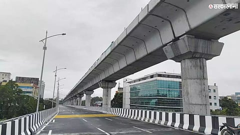 CM Devendra Fadnavis inaugurates the double-decker flyover near Savitribai Phule Pune University to ease traffic in Pune.