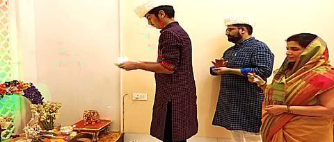 Arrival of environmentally friendly Ganesha at the house of Satara MLA Shivendrasinharaje Bhosale