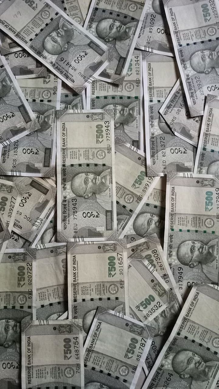 RBI Governor Sign on Indian Currency : 'या' नोटेवर RBI गव्हर्नरची सही ...