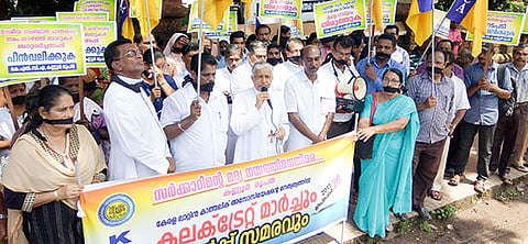 മദ്യനയം മദ്യലോബികള്‍ക്കുവേണ്ടി : ബിഷപ് ഡോ. അലക്സ് വടക്കുംതല