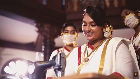 മാസ്കിടീക്കാന്‍ മാര്‍ഗ്ഗമുണ്ട്, മാസ്ക്മാര്‍ഗ്ഗംകളിയുമുണ്ട്