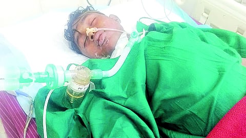 বেংগালুৰুৰ গুৰুতৰভাৱে আহত বোকাখাতৰ যুৱক, সহায়ৰ বাবে পৰিয়ালৰ আবেদন
