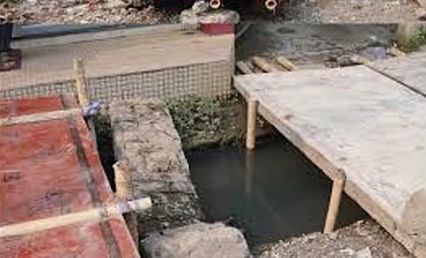 গুৱাহাটী উচ্চ ন্যায়ালয়ে খোলা মেনহ’ল, নলা তৎক্ষণাৎ ঢাকি সুৰক্ষামূলক ব্যৱস্থা গ্ৰহণ কৰিবলৈ নিৰ্দেশ প্ৰদান