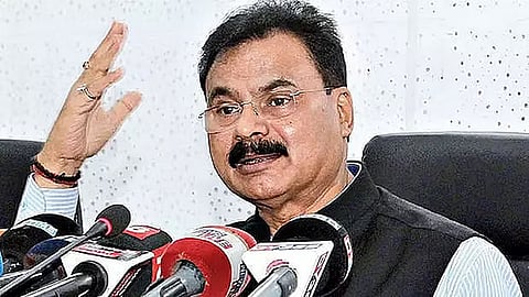 অসমৰ ৰাজ্যপাল লক্ষ্মণ প্ৰসাদ আচার্যই চন্দ্ৰমোহন পাটোৱাৰীক অধ্যক্ষ হিচাপে নিযুক্তি দিয়ে