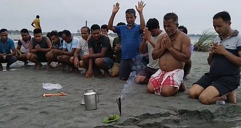 Assam: Locals Work Hard Towards Prevention of Erosion of River Banks
