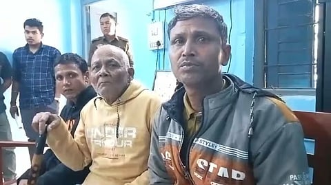 Bangladeshi family
Bangladesh's Sankar Chandra Sarkar