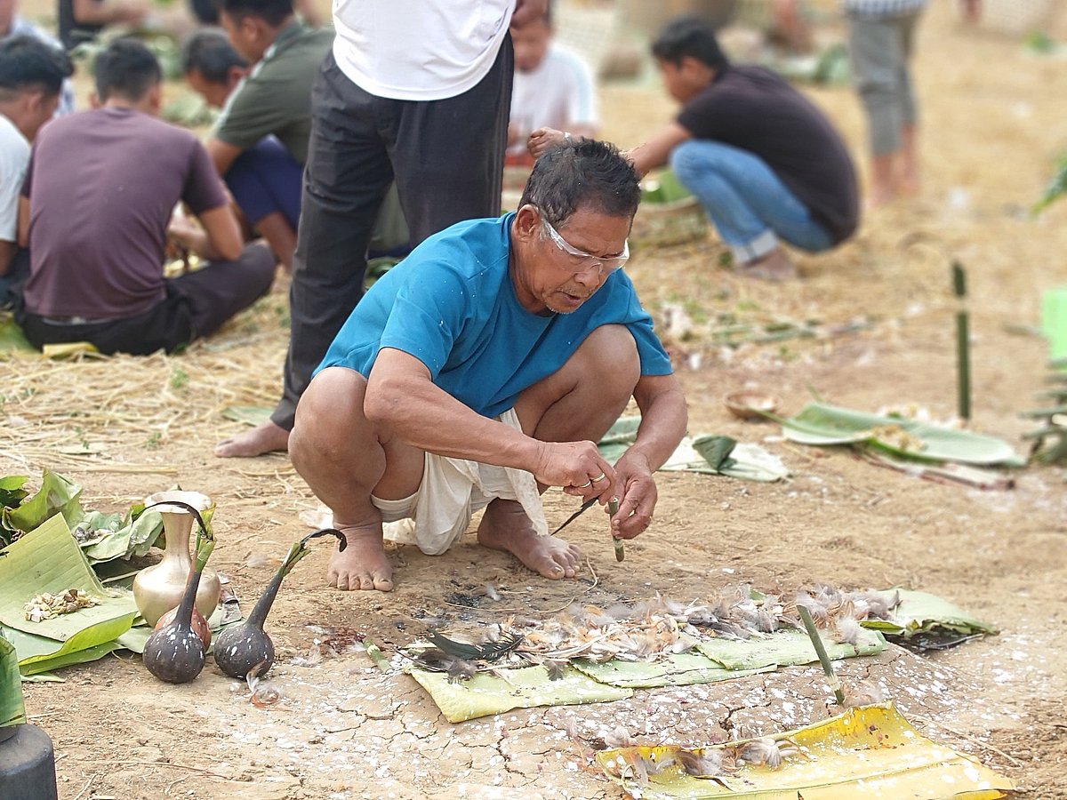 Assam: Hundreds Gather for Karbi Ritual Feast 'Chojun Ameipi' in Pijo ...