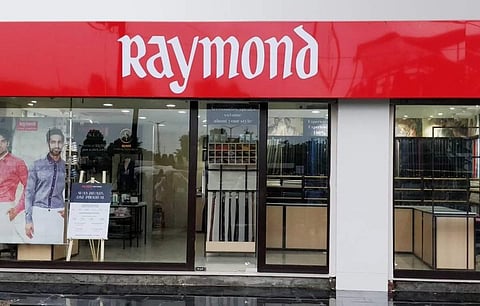 Raymond Lifestyle