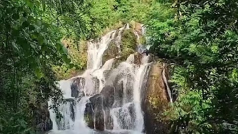  Hadhadi waterfall 