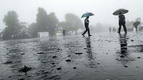  heavy rain 
