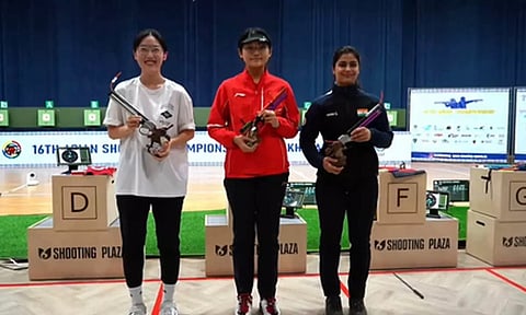  Manu Bhaker 