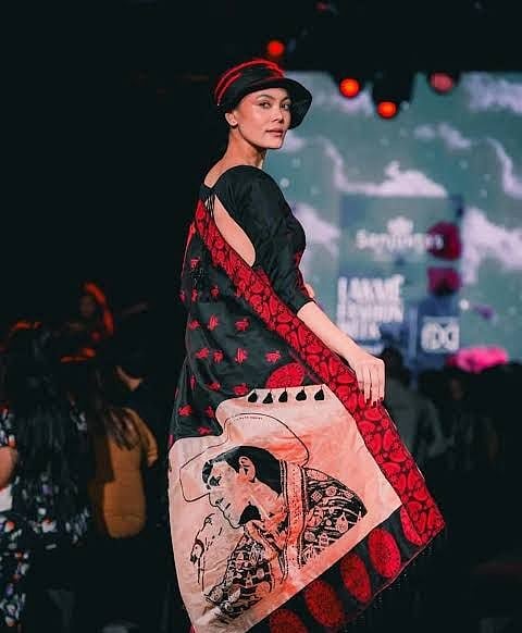 Fashion Designer Sanjukta Dutta pays tribute to Zubeen Garg at
Lakme Fashion Week.