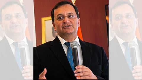  Dinesh Patnaik