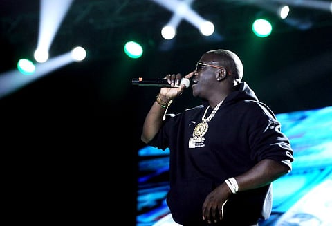 Akon Brings Nostalgia to Delhi with Hits and Heartwarming Duet with Wife