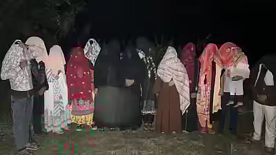 Six Bangladeshis, ten Rohingyas pushed back to Bangladesh