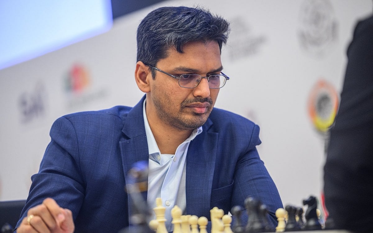 Arjun defeats Aronian to reach quarters; Harikrishna to play tiebreak