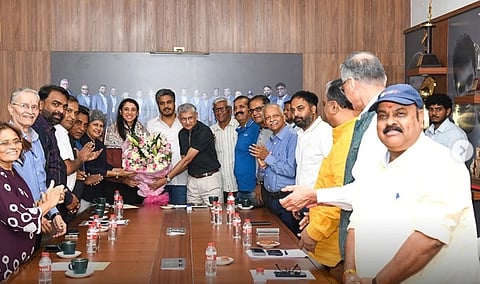 Maharashtra Cricket Association felicitates Smriti Mandhana